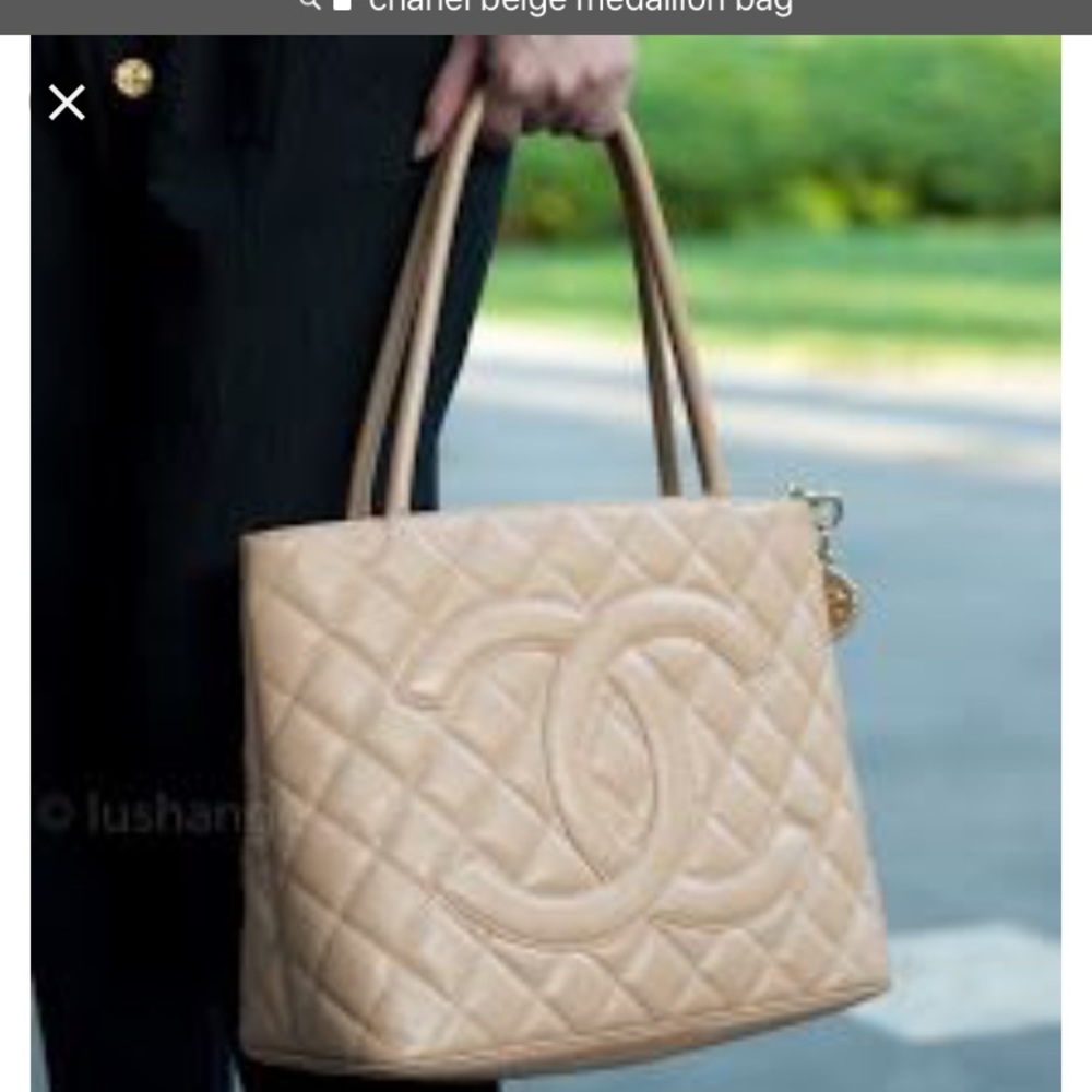 Mint condition authentic Chanel bag beige leather
